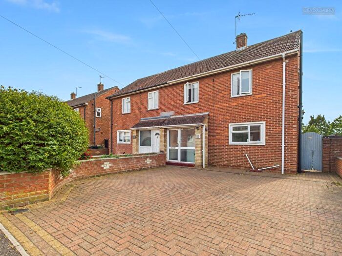 2 Bedroom Semi-Detached House For Sale In Pennine Way, Peterborough, PE4