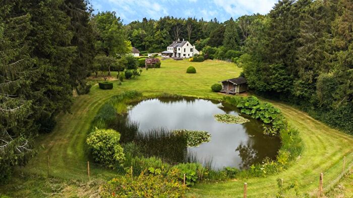 4 Bedroom Detached House For Sale In Blandford Forum, Dorset, DT11