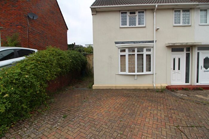 2 Bedroom Semi-Detached House For Sale In Broomwood Road, Orpington, BR5