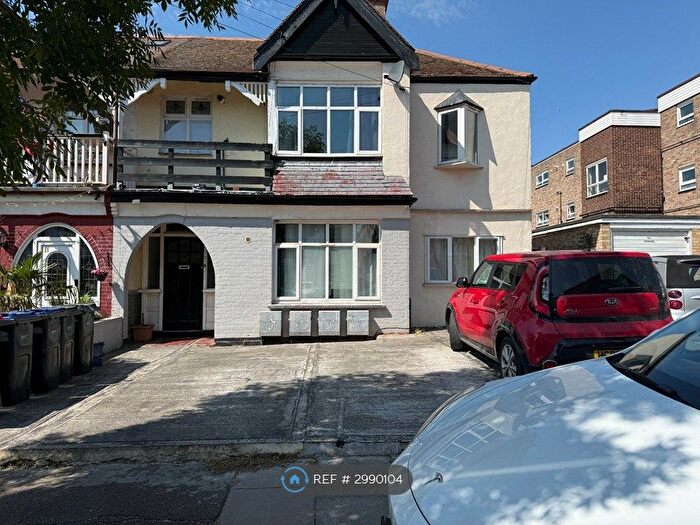 1 Bedroom Flat To Rent In Lovelace Avenue, Southend-On-Sea, SS1