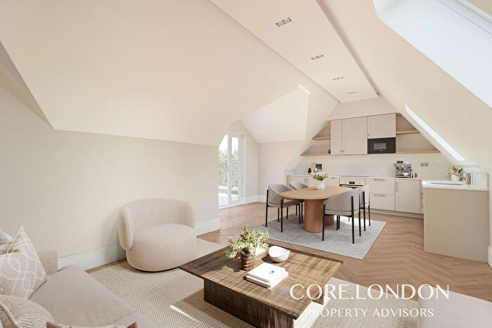 2 Bedroom Flat For Sale In Uxbridge Road, London, W3