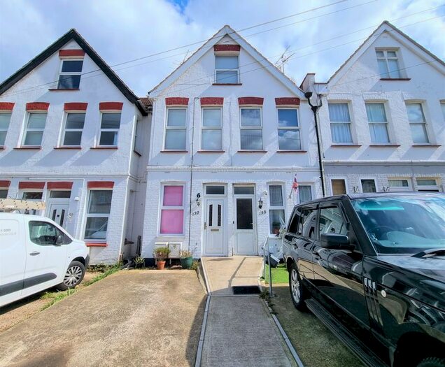 3 Bedroom Maisonette To Rent In Fleetwood Avenue, Westcliff-On-Sea, SS0