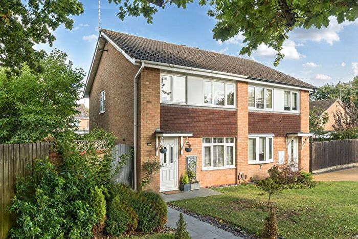 3 Bedroom Semi-Detached House For Sale In Weatherthorn, Orton Malborne, PE2