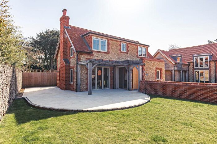 2 Bedroom Detached House For Sale In Secluded, Yet Central Village Location, PE36