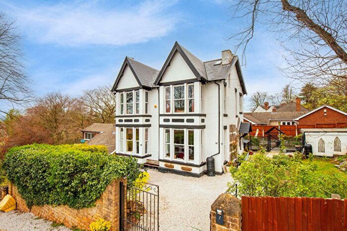 7 Bedroom Detached House For Sale In Victoria Crescent, Nottingham, NG5