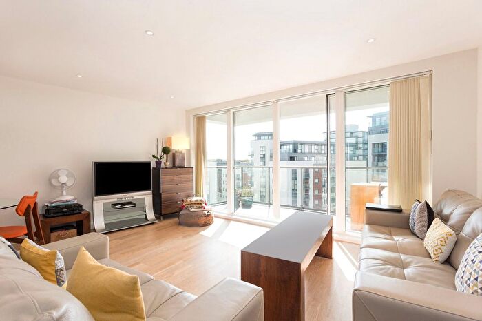 2 Bedroom Flat To Rent In Turner House, Pump House Crescent, TW8