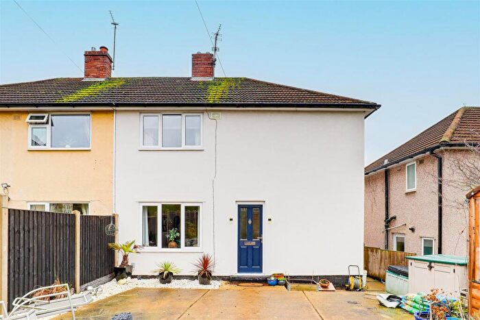 3 Bedroom Semi Detached House For Sale In Babbington Crescent, Gedling, Nottinghamshire, NG4