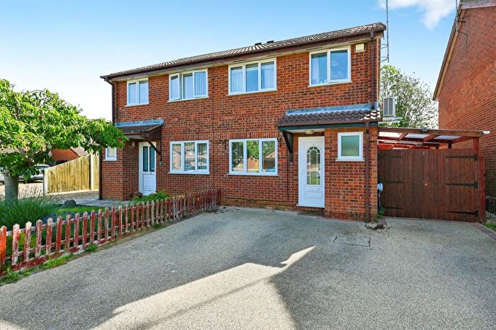 3 Bedroom Semi-Detached House For Sale In Stody Drive, South Wootton, King's Lynn, PE30