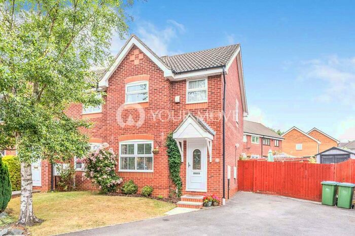 3 Bedroom End Of Terrace House To Rent In Chelveston Crescent, Southampton, Hampshire, SO16