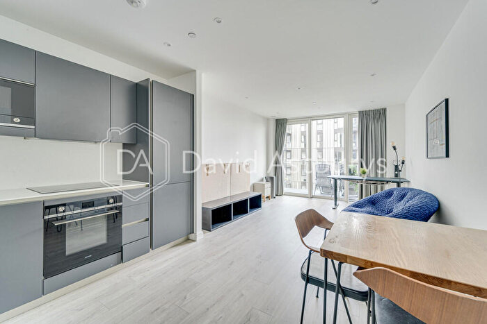 1 Bedroom Apartment To Rent In Coster Avenue, Woodberry Down, London, N4