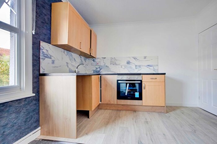 1 Bedroom Terraced House To Rent In Whitfeld Road, Ashford, Ashford, TN23