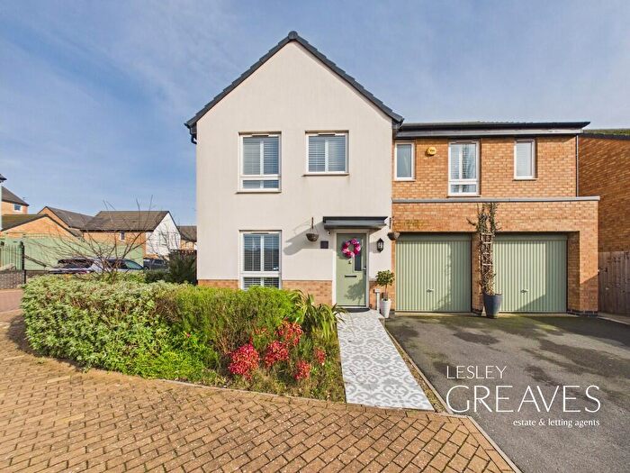 5 Bedroom Detached House For Sale In Vickers Close, Gedling, Nottingham, NG4