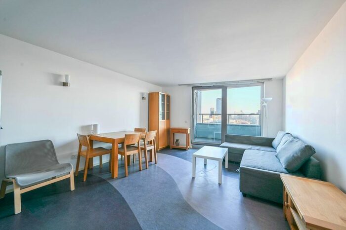 2 Bedroom Flat To Rent In Westminster Bridge Road, Waterloo, London, SE1