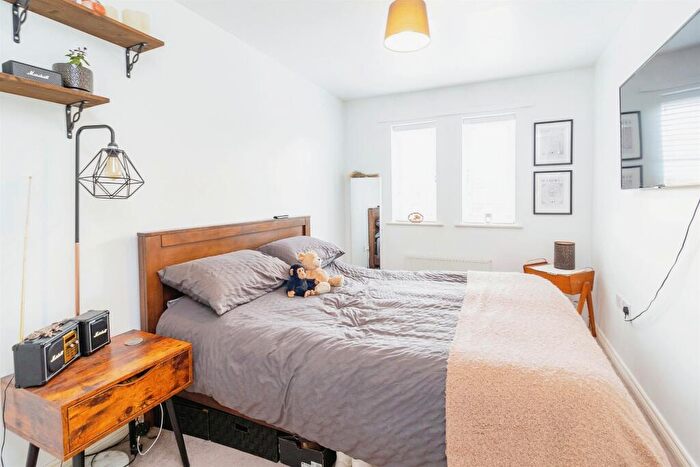 2 Bedroom Flat For Sale In Greensand View, Woburn Sands, Milton Keynes, MK17