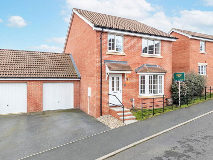 4 Bedroom Detached House For Sale In Bootmaker Crescent, Raunds, NN9