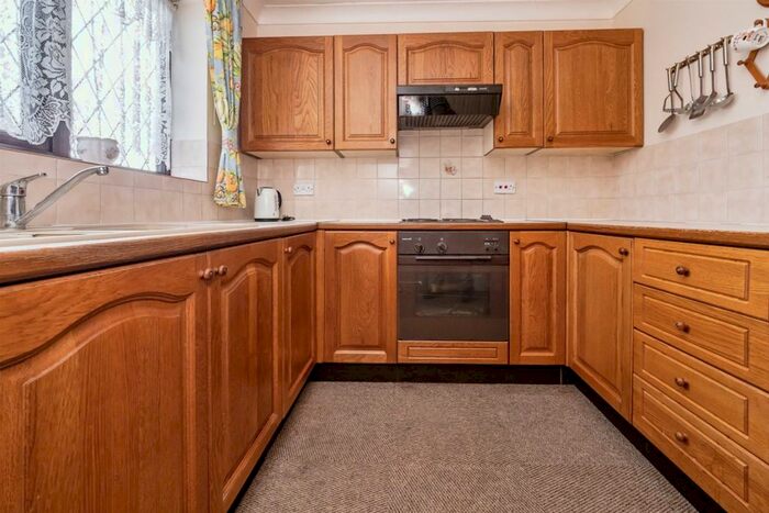 3 Bedroom Detached Bungalow For Sale In Mallard Avenue, Leven, Beverley, HU17