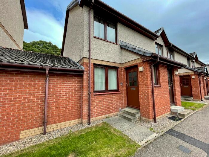 2 Bedroom Flat To Rent In Diriebught Road, Inverness, IV2