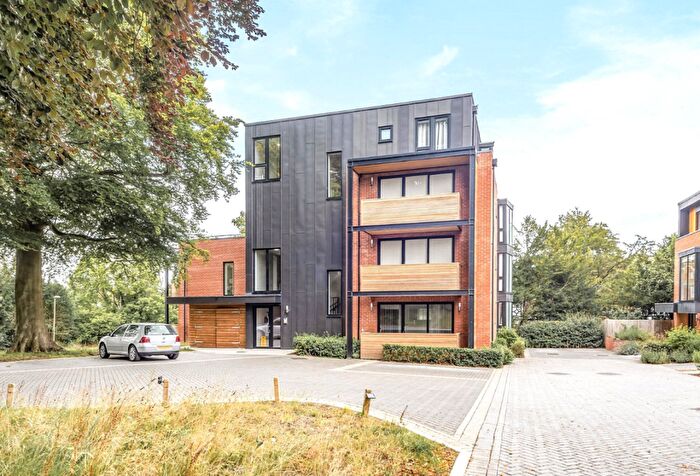 2 Bedroom Flat For Sale In Winchester, SO22