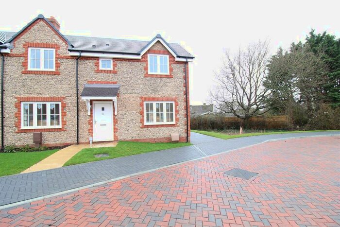 3 Bedroom Semi-Detached House To Rent In Connemara Crescent, Fontwell, Arundel, BN18