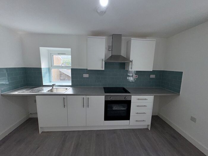 3 Bedroom Flat To Rent In Picton Street, Maesteg, CF34
