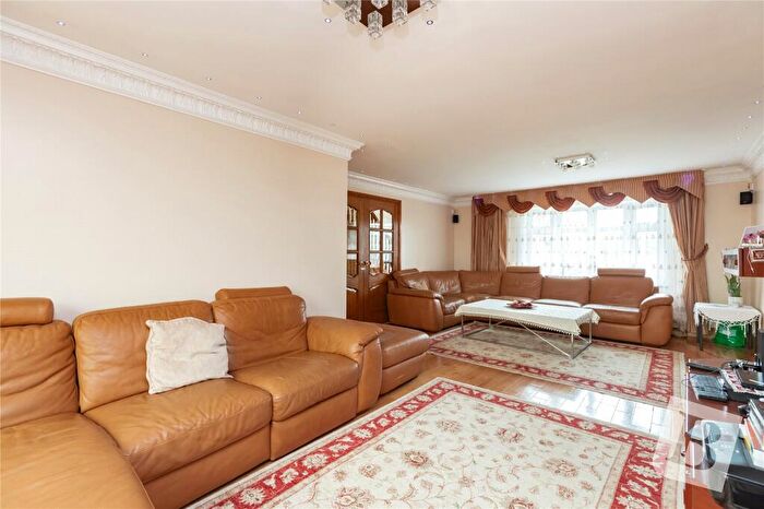 4 Bedroom Detached House For Sale In Tyle Green, Emerson Park, RM11