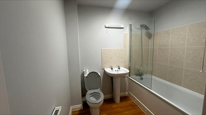 2 Bedroom Apartment To Rent In St James House, Denemark Road, Poole, BH15