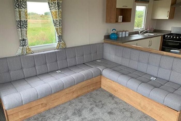 3 Bedroom Park Home For Sale In Talybont, LL43