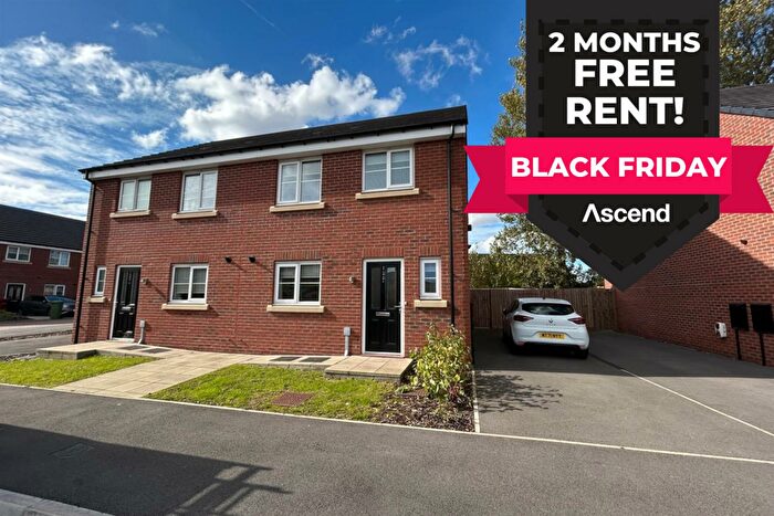 3 Bedroom Semi-Detached House To Rent In Lakeside North, Scunthorpe, DN16