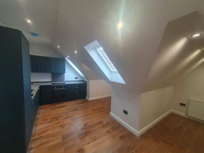 1 Bedroom Flat To Rent In High Road, Pitsea, Basildon, SS13