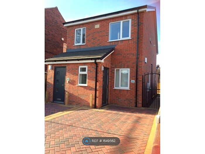 3 Bedroom Flat To Rent In Sycamore Street, Wakefield, WF1