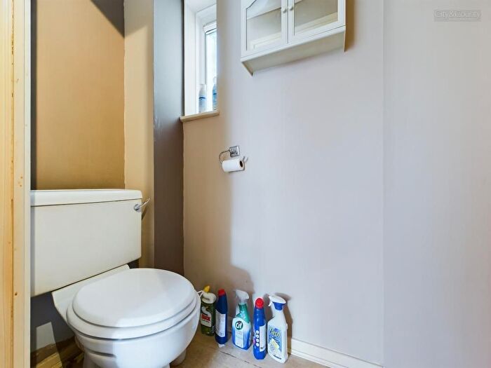 3 Bedroom End Of Terrace House For Sale In Crabtree, Peterborough, PE4