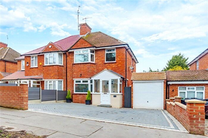 4 Bedroom Semi Detached House For Sale In Crossways, South Croydon, CR2