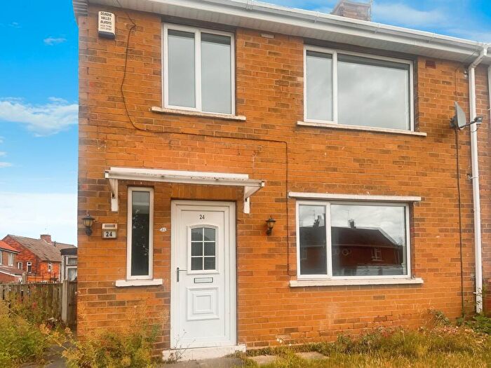 3 Bedroom Semi-Detached House To Rent In Roberts Road, Edlington, DN12