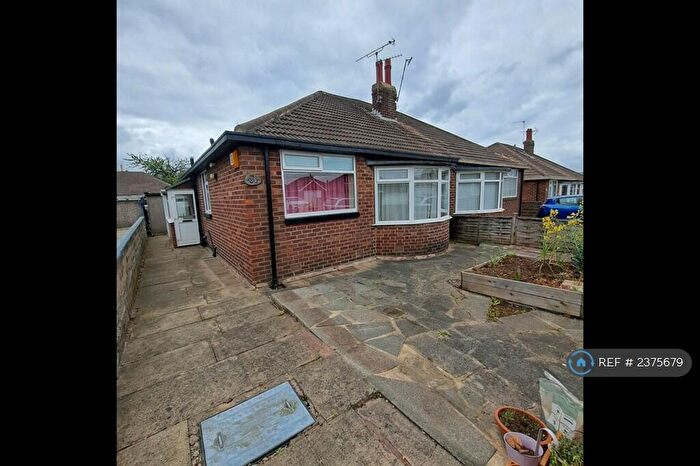 2 Bedroom Bungalow To Rent In Kennerleigh Walk, Leeds, LS15
