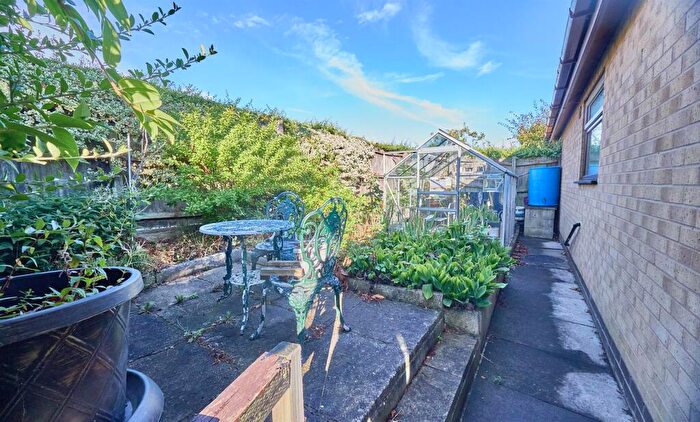 2 Bedroom Detached Bungalow To Rent In Coldstream Close, Hinckley, LE10