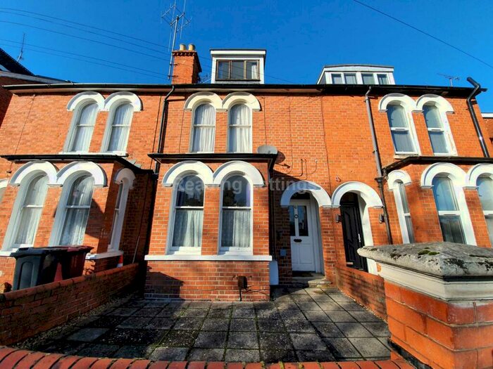 6 Bedroom House To Rent In Culver Road, Reading, RG6