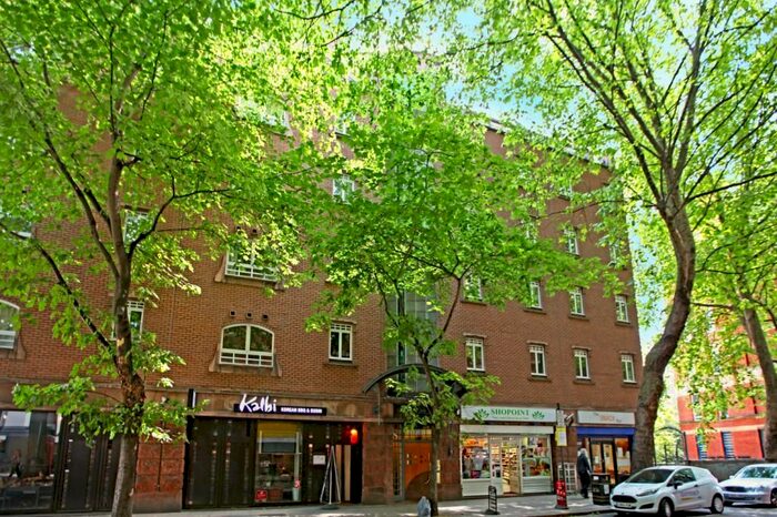 1 Bedroom Flat To Rent In Rosebery Court, London, EC1R