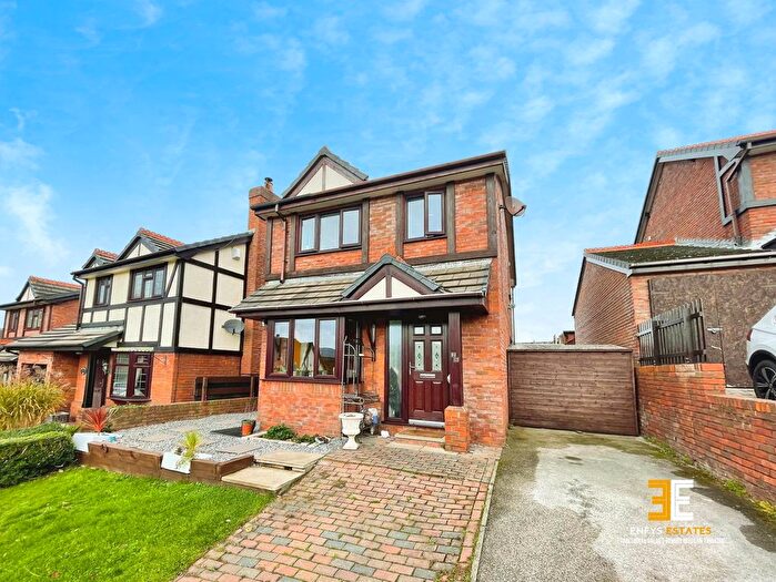 3 Bedroom Detached House For Sale In Maes Briallen, Llanrhos, LL30