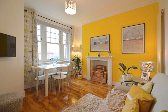1 Bedroom Flat To Rent In Greyhound Road, Greyhound Mansions Greyhound Road, W6