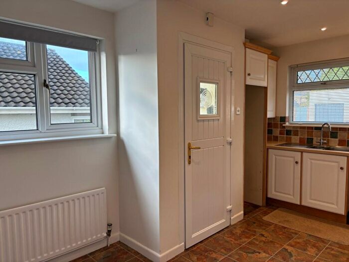 2 Bedroom Bungalow For Sale In Millers Gardens, Wells, BA5