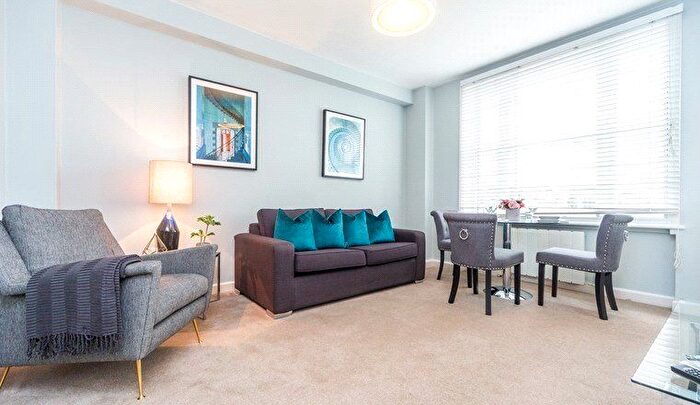 1 Bedroom Flat To Rent In Hill Street, Mayfair, W1J
