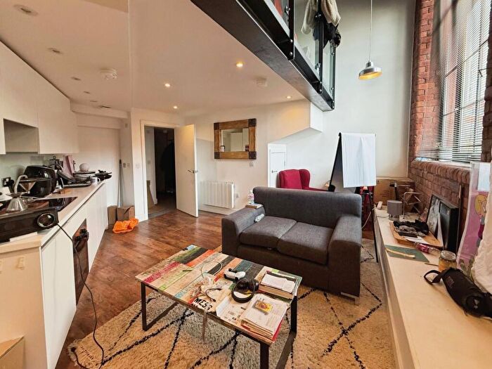 1 Bedroom Flat To Rent In Crispin Lofts, New York Road, Leeds, Yorkshire, LS2