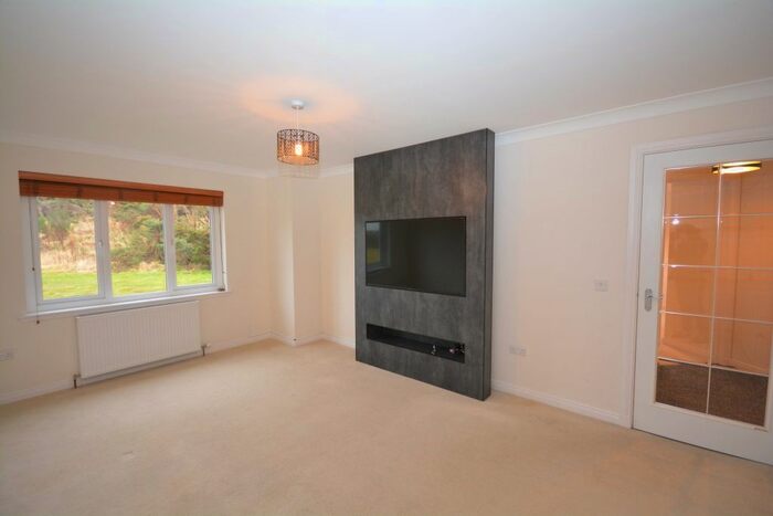 2 Bedroom Flat To Rent In Pinewood Drive, Inverness, IV2