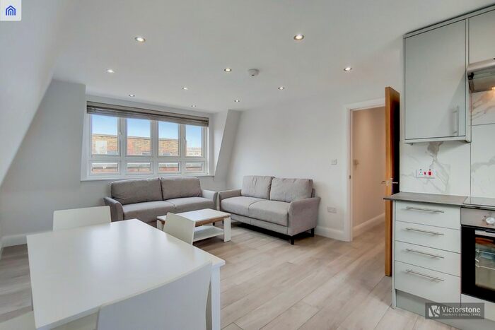 2 Bedroom Flat To Rent In Kings Terrace, Camden, London, NW1