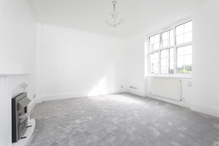 1 Bedroom Flat To Rent In Kenton Court, Kensington High Street, W14