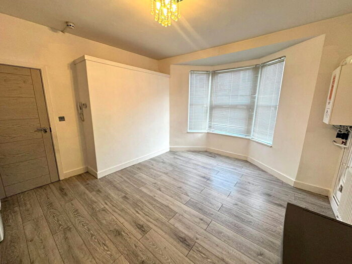 Studio To Rent In Flat, Milton Road, Swindon, SN1