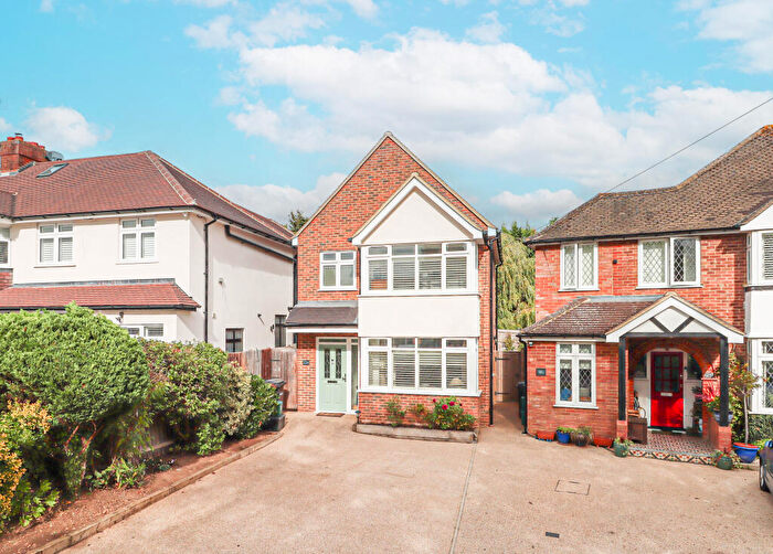 2 Bedroom Detached House For Sale In Laburnum Grove, Chiswell Green, St Albans, AL2