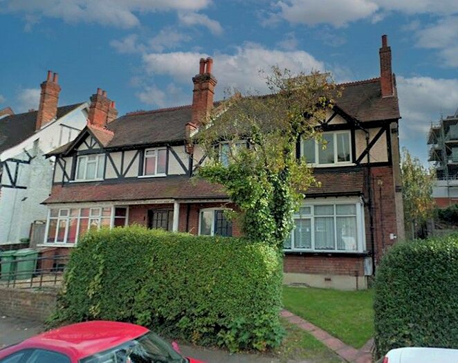 2 Bedroom Flat To Rent In Rosswood Gardens, Wallington, Surrey, SM6