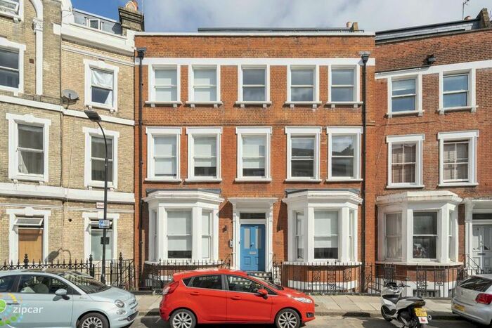 2 Bedroom Flat To Rent In Beaumont Crescent, London, W14