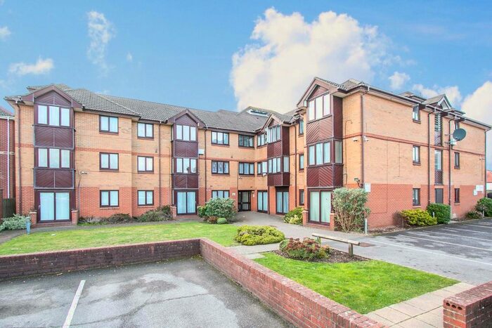 1 Bedroom Flat To Rent In Cleveland Road, Bournemouth, BH1